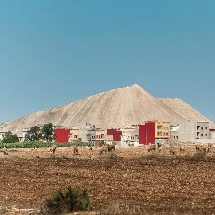Relief varié et terrains miniers ou agricoles (1)